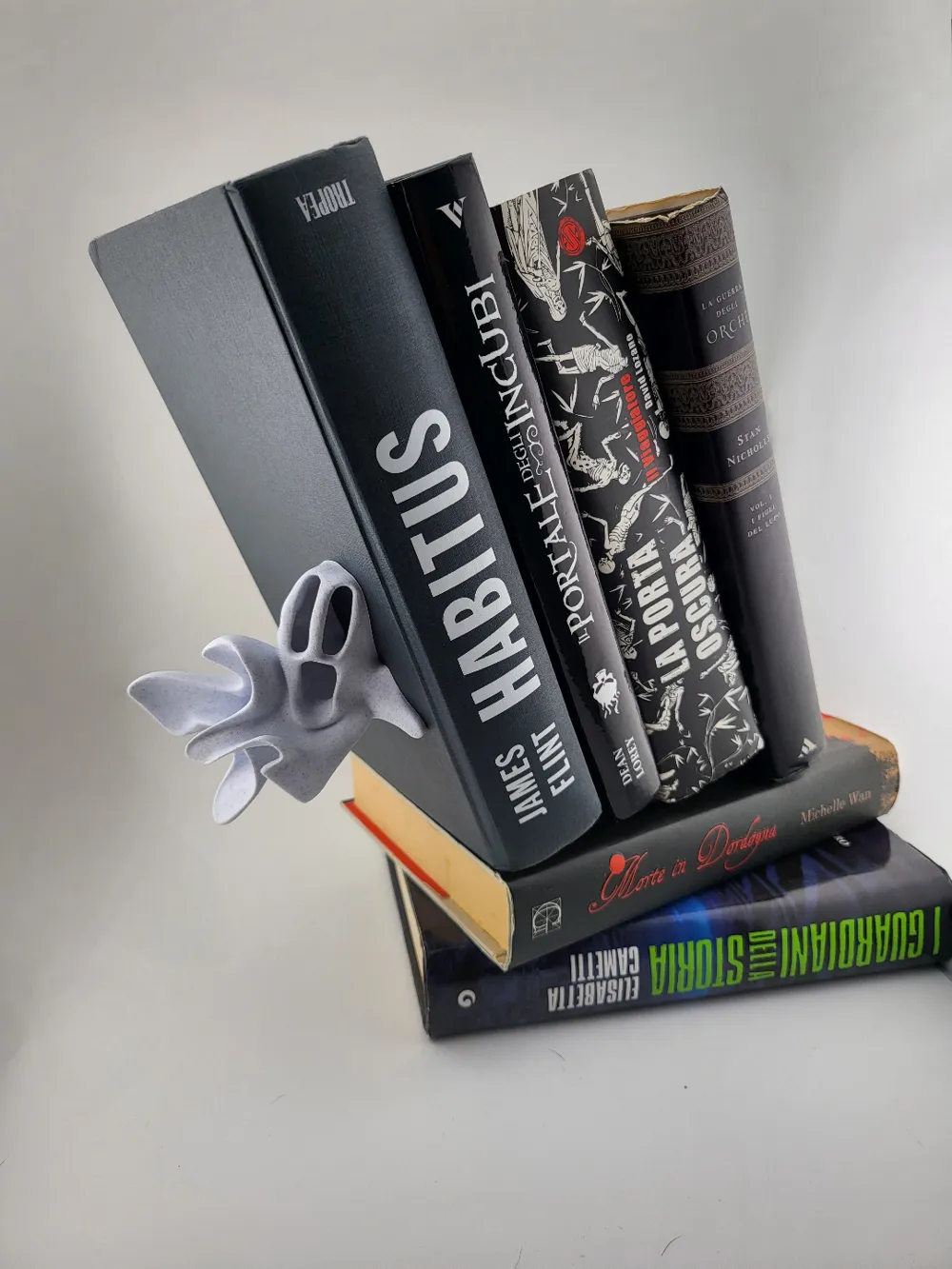 book nook ghost end book thumbnail 3