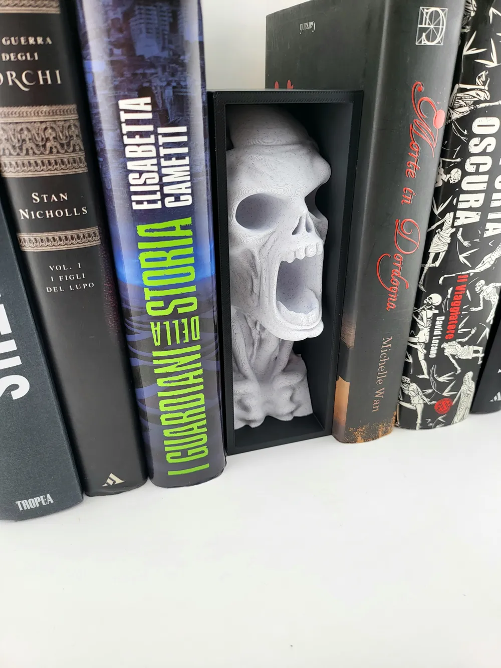 book nook horror zombie thumbnail 2