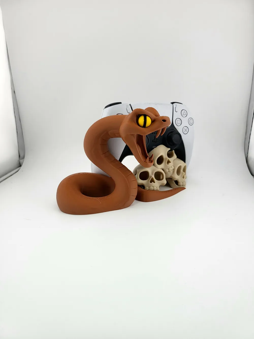 Snake Skull PS5 Controller Holder Horror Diorama thumbnail 4